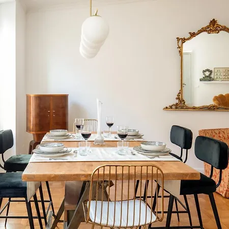 Casavignoni Luxury Apartment Near To Spanish Step