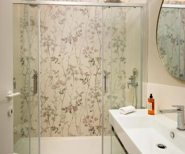 Apartment Casavignoni Elegant 3Br Home Near To Spanish Step