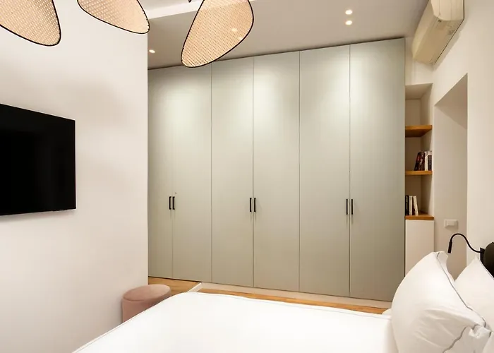 Apartment Casavignoni Elegant 3Br Home Near To Spanish Step Rome