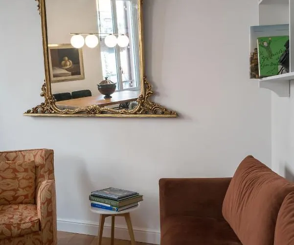 Apartment Casavignoni Elegant 3Br Home Near To Spanish Step Rome